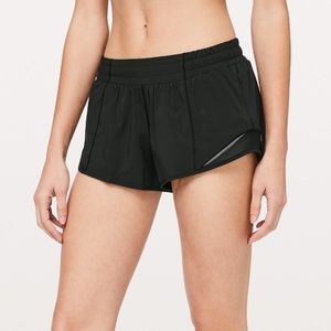 Lululemon Hotty Hot Shorts 2.5”